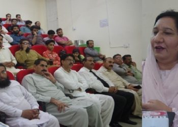 ڈیرہ غازیخان ۔ ای لائبریری میں موجودہ دو ر میں صحافت کی ذمہ داریاں اوراس کے تقاضےسیمینار