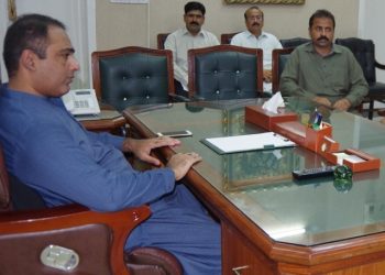 کمشنر ڈیرہ غازیخان مدثر ریاض ملک سے ڈویژن او رڈسٹرکٹ افسران کی تعارفی اجلاس