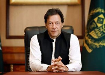 دنیا ساتھ دے یا نہ دے کشمیر کے مسئلے پر آخری حد تک جائیں گے، وزیراعظم