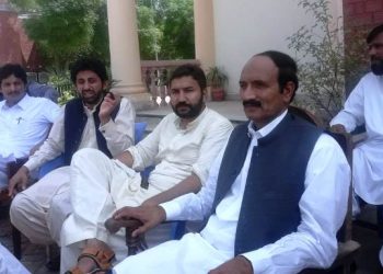 کروڑلعل عیسن ۔ وکیل کے ساتھ پو لیس گردی کے خلاف اظہار یکجہتی ،تحصیل بار  کی  مکمل ہڑتال