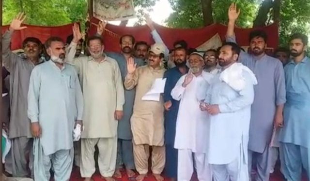 لیہ ۔ تعلیمی اداروں کو لوکل گورنمنٹ کے ماتحت کرنے کے خلاف ٹیچرز ایکشن کونسل کا احتجاج