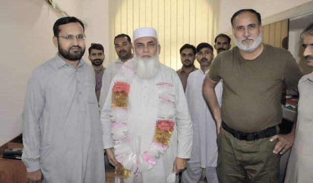 لیہ ۔ پو لیس انسپکٹر مظہر حسین ریٹائرڈ ہو گئے ، اعزاز میں الوداعی تقریب