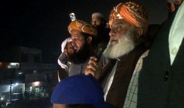 پورا پاکستان مل کر اسلام آباد جائے گا، فضل الرحمٰن