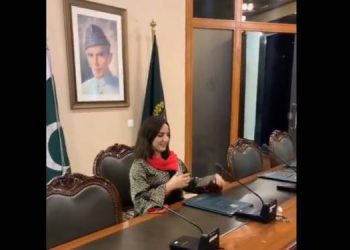 حریم شاہ دفتر خارجہ میں کس شخصیت سے ملنے کیلئے گئیں تھیں اور جانے کی اجازت کس نے دی ؟ آخر کار ٹک ٹاک سٹار نے خاموشی توڑ دی