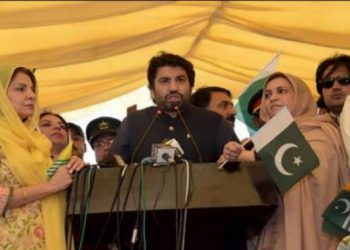 الیکشن کمیشن نے ڈپٹی سپیکر قاسم سوری کو ڈی نوٹیفائی کردیا