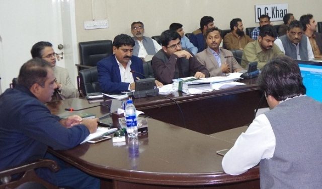 ڈیرہ غازیخان، تونسہ اور جام پور شہر کی ڈویلپمنٹ کیلئے ایشیئن ڈویلپمنٹ بنک دس ارب روپے فنڈز فراہم کرے گا۔کمشنر مدثرریاض