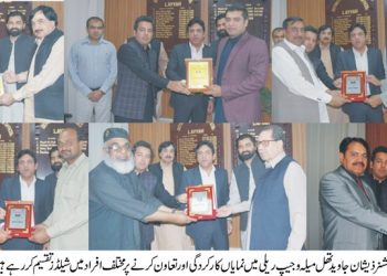 لیہ۔ تھل میلہ وجیپ ریلی میں نمایاں کارکردگی اور تعاون کرنے پر یادگاری شیلڈز کا اعزاز