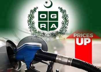 حکومت نے پیٹرول کی قیمت میں ایک روپیہ فی لٹر اضافہ کر دیا