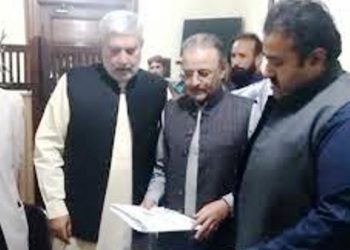 100 سے زائد لیگی اراکین قائمہ کمیٹیوں سے مستعفی