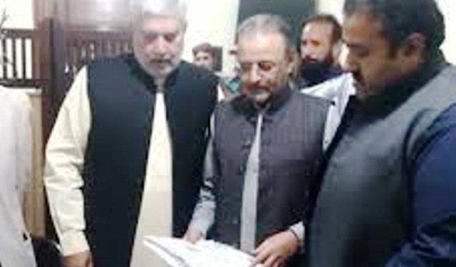 100 سے زائد لیگی اراکین قائمہ کمیٹیوں سے مستعفی