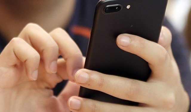 پنجاب کے نجی و سرکاری اسکولوں میں موبائل فون کے استعمال پر پابندی عائد