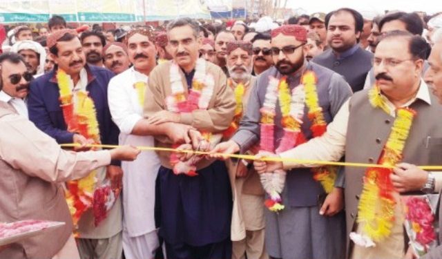 راجن پور۔ پانچویں سالانہ ہارس اینڈ کیٹل شو کا افتتاحی تقریب ،صوبائی وزیر سردار حسنین بہادر خان دریشک مہمان خصو صی تھے