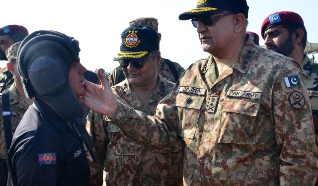 ملتان ۔ پاک فوج مادروطن کے دفاع کیلئے ہر وقت تیار ہے ۔ جنرل قمر جا وید با جوہ