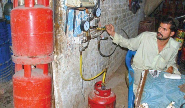 ایل پی جی کی قیمت میں 20 روپے فی کلو کا اضافہ کردیا گیا