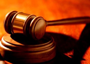 ملتان ۔ 4پولیس اہلکاروں کے وارنٹ گرفتاری،2کی تنخواہ قرق