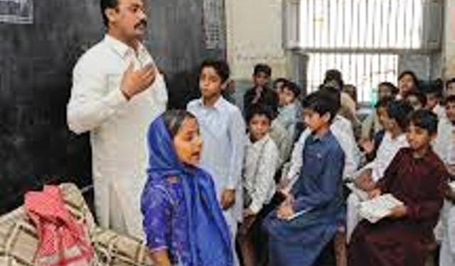 ملتان. 37ہزار سے زائد ایجوکیٹرز اور اے ای اوز تاحال مستقل نہیں ہوسکے