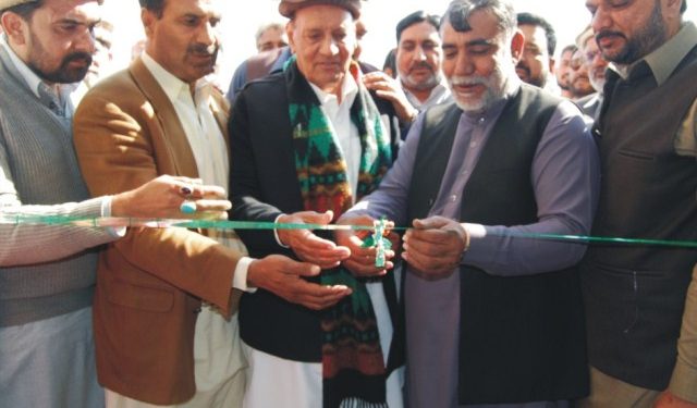 لیہ۔ڈسٹرکٹ پبلک سکو ل چوک اعظم کا افتتاح صوبا ئی پارلیما نی سیکرٹری پنجاب لالہ طا ہر رندھاوا نے کر دیا