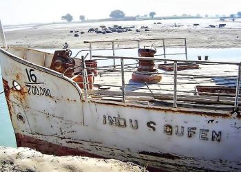 ملتان .دریائے سندھ کے کنارے موجود ’’انڈس کوئین‘‘ مزید شکست و ریخت کا شکار