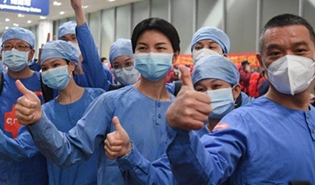 کورونا وائرس سے نمٹنے کیلیے چینی میڈیکل ٹیم پاکستان پہنچ گئی