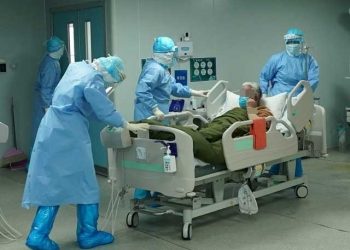 ملک بھر میں کورونا کیسز کی تعداد بڑھ کر 1296 ہو گئی