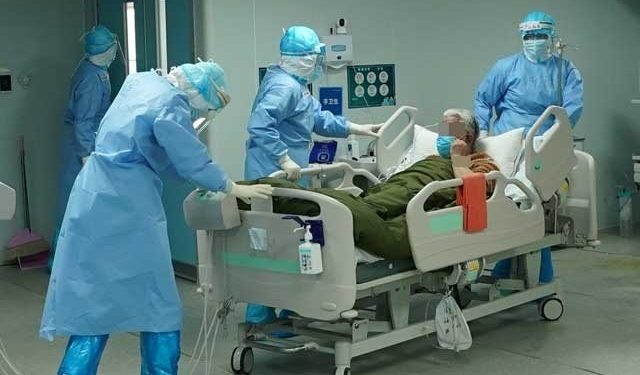 ملک بھر میں کورونا کیسز کی تعداد بڑھ کر 1296 ہو گئی