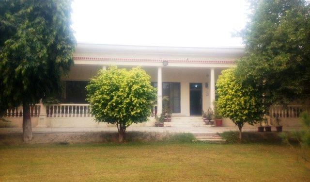 کرونا وائرس ۔ لیہ کے سرکاری دفاتر میں بھی عام آدمی کے داخلے پر تا حکم ثانی پابندی عائد