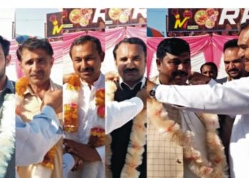 لیہ ۔ نئے نامزد چیئرمین مارکیٹ کمیٹی عارف رندھاو نے  چارج سنبھال لیا