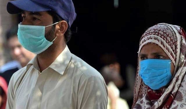 ملک میں کورونا کے 8418 مصدقہ مریض، مزید 17 افراد جاں بحق