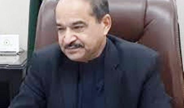 ڈیرہ غازیخان ۔ گندم بحران پر کمشنر نسیم صادق رضاکارانہ عہدے سے الگ ہو گئے