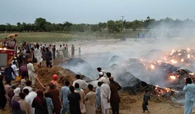 لیہ ۔ شدید آندھی کے سبب تین مختلف بھٹہ خشت کے بھو سے میں آگ لگنے کے واقعات ، ریسکو کی بروقت کاروائی