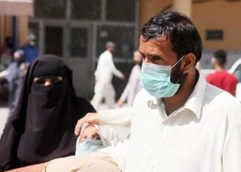 ماسک لازمی قرار، تعلیمی ادارے اگست تک بند رہیں گے