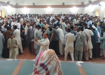 ڈیرہ غازی خان۔کورونا ریلیف ٹائیگر فورس آگہی سیمینار میں کورونا ایس او پیز اور دفعہ 144کی کھلی خلاف ورزیاں