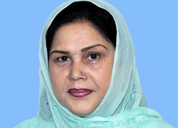 ملتان .. شیخ رشید ایٹمی دھماکوں کے وقت ملک سے فرار ہوگئے تھے، سلطانہ شاہین