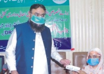 لیہ ۔حکومت پنجاب کی طرف سے خصوصی افراد میں 6لاکھ 75ہزارروپے کے چیک تقسیم