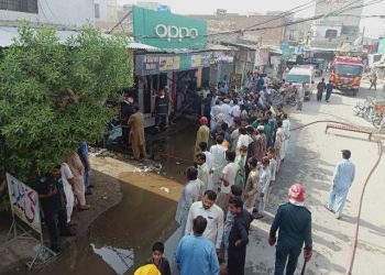 لیہ ۔موباءلز اینڈ الیکٹرانس مارکیٹ کی مو بائل شاپ میں آ تشزدگی ،لا کھوں کا سان جل کر راکھ