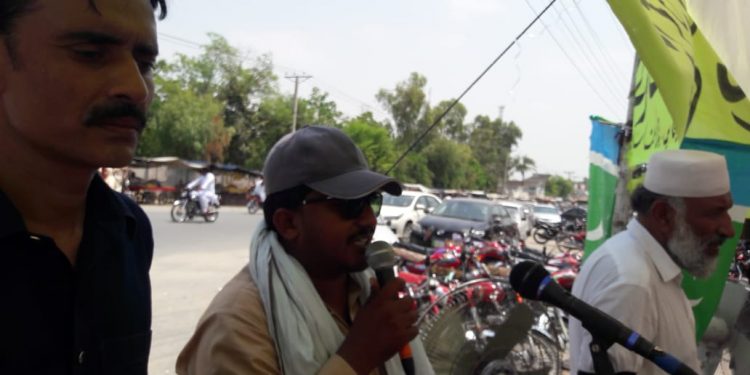 لیہ ۔ الخدمت کے ضلعی صدر کے خلاف ایف آئی آر کے خلاف جماعت اسلامی کا احتجاجی کیمپ ، اسسٹنٹ کمشنر کے تبادے کا مطا لبہ