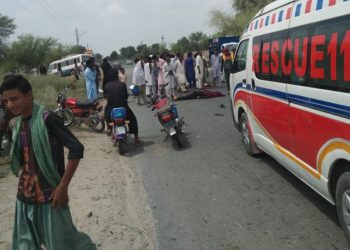 لیہ. چوبارہ کے قریب  کوسٹر وین اور 2 موٹر سائیکلوں میں تصادم، 2افراد جانبحق