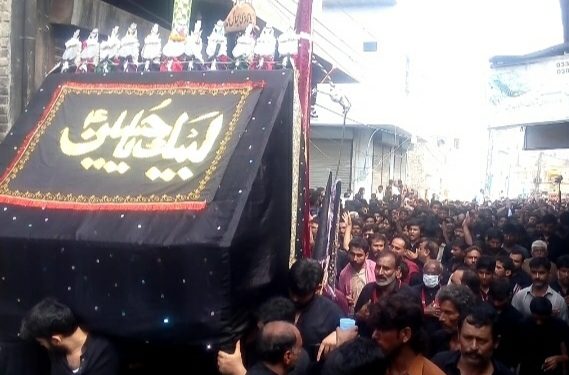 ضلع لیہ میں  یومِ عاشور انتہائی عقیدت واحترام سے منایا گیا۔  تمام  جلوس پرامن طور پر اختتام پذیر