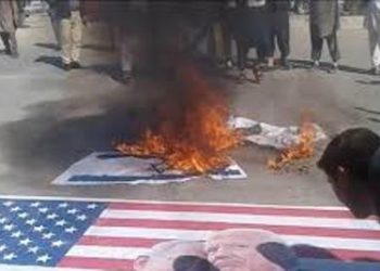 ملتان. ن لیگ کا اسرائیل کیخلاف احتجاجی مظاہرہ، صیہونی پرچم نذر آتش