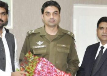 لیّہ. ڈسٹرکٹ و تحصیل بار کونسلز کے وفود کی ڈی پی او  سید ندیم عباس سے  ملاقات ،قانون کی عمل داری میں تعاون کی یقین دہانی ۔