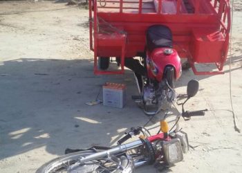 لیہ ۔ لوڈر رکشہ اور موٹرسائیکل میں تصادم ، 3 افراد زخمی