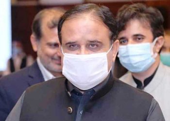 کسی کو معافی نہیں ملے گی، کام نہ کرنے والوں کیخلاف سخت ایکشن ہو گا: عثمان بزدار