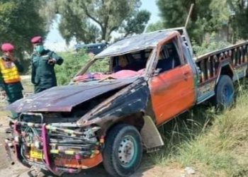 چوک اعظم . تیز رفتار پک اپ ڈالہ الٹنے سے ایک ہی خاندان کے 20 افراد زخمی , تحصیل ہسپتال منتقل