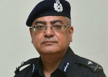 کیپٹن(ر) صفدرگرفتاری معاملہ؛ آئی جی سمیت اعلیٰ افسران کا چھٹیوں پر جانے کا فیصلہ