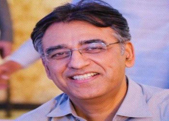 گزشتہ 6 ہفتوں میں کورونا کیسز میں پانچ گنا اضافہ ہوا:اسدعمر