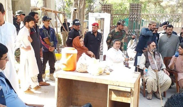 بلوچستان اسمبلی کے 16 اپوزیشن ارکان نے گرفتاری دے دی