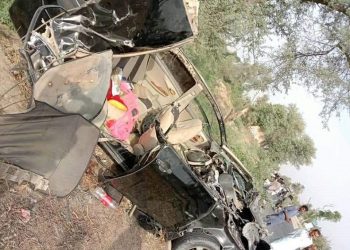 چوک اعظم فیصل آباد روڈ پر بارات میں شا مل کار ٹریکٹر ٹرالی سے ٹکرا گئی ,دو افراد جانبحق دو لہا دلہن سمیت چار افراد زخمی