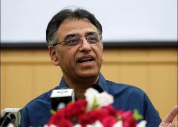 کورونا ایس او پیز کی سب سے زیادہ خلاف ورزی سیاستدانوں نے کی ہے، اسد عمر