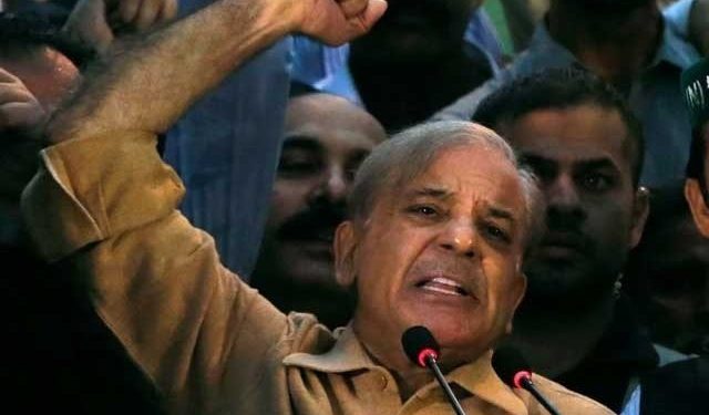 2023 میں پی ٹی آئی کو ہمیشہ کیلئے دفن کردیں گے، شہباز شریف