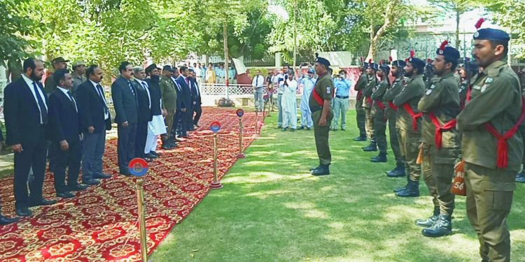 جسٹس لاہور ہائی کورٹ لاہور اسجد جاوید کا ایک روزہ دورہ راجن پور ،حضرت خواجہ غلام فرید کے دربار پر حاضری